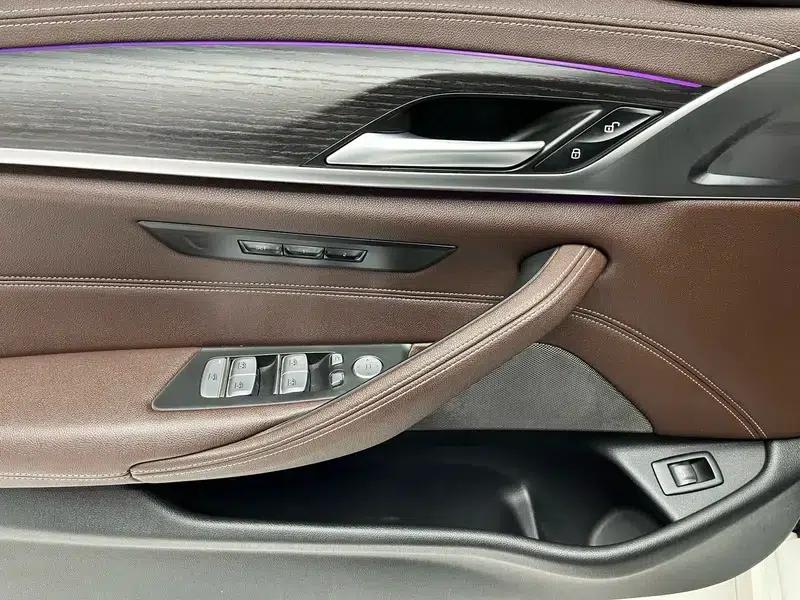 2022 BMW 5 Series Facelift 530Li xDrive M Sport Package — миниатюра 11
