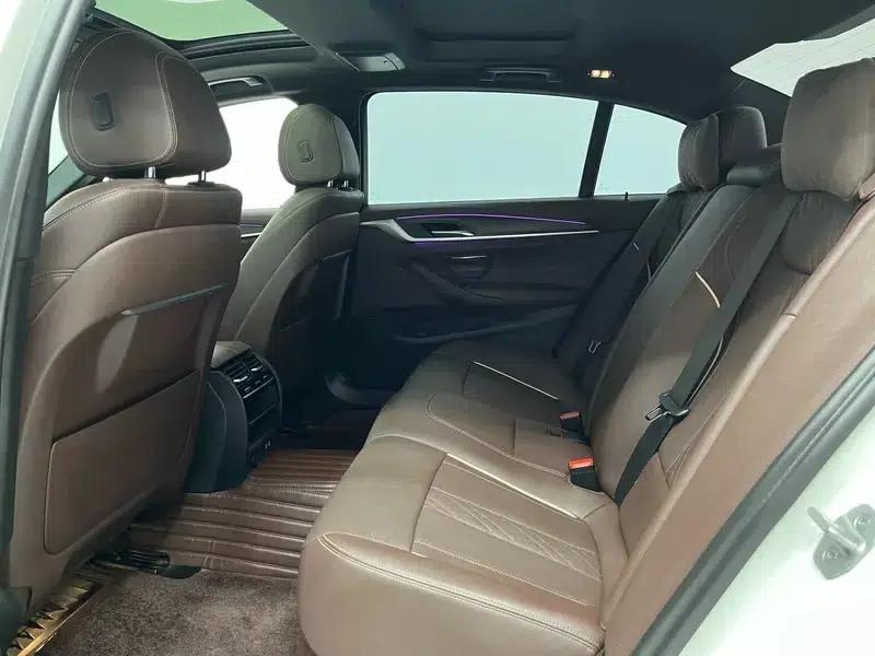 2022 BMW 5 Series Facelift 530Li xDrive M Sport Package — миниатюра 17