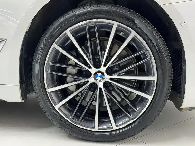 2022 BMW 5 Series Facelift 530Li xDrive M Sport Package — миниатюра 8