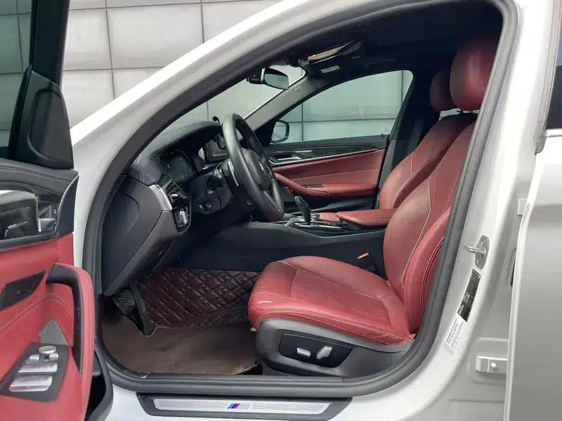 2022 BMW 5 Series 530Li Leading Edition M Sport Package — миниатюра 8
