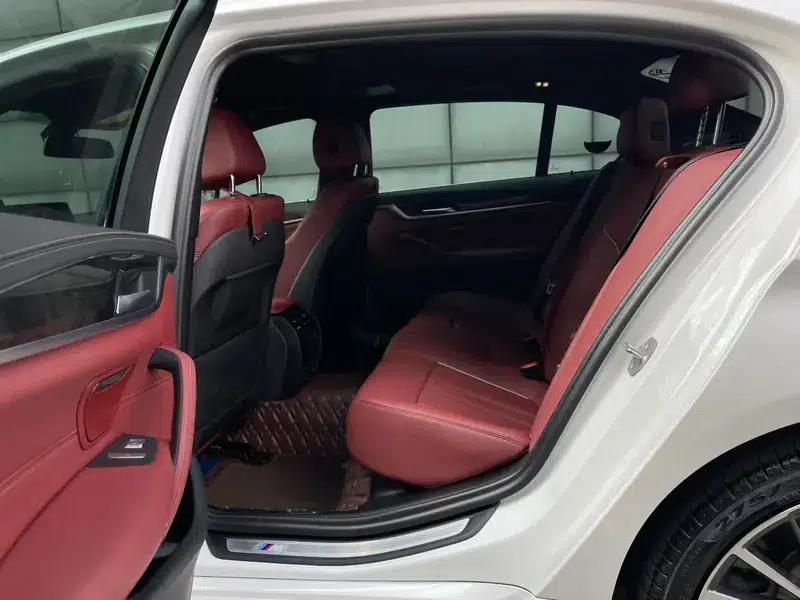 2022 BMW 5 Series 530Li Leading Edition M Sport Package — миниатюра 9