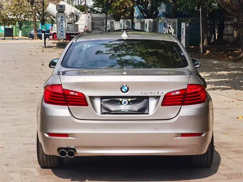 2014 BMW 5 Series 520Li Elegant Edition — миниатюра 6