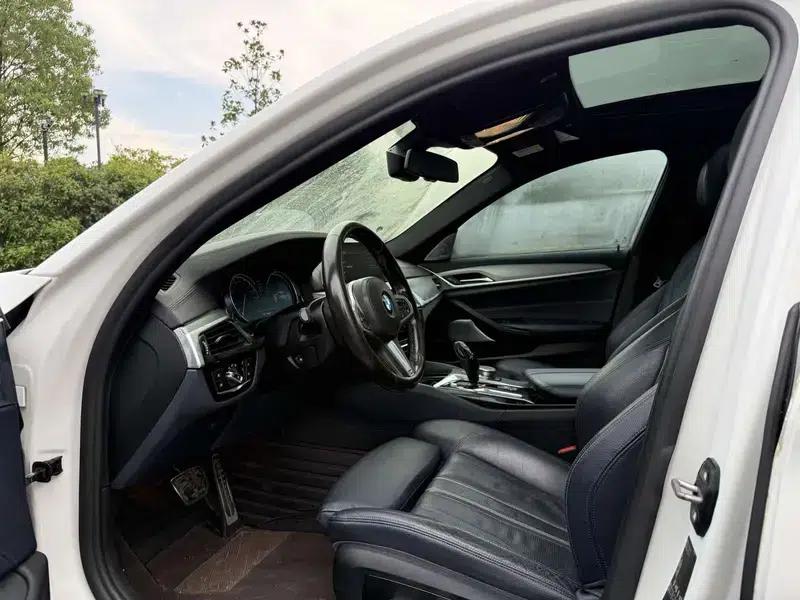 2018 BMW 5 Series (Imported) 525i M Sport Package — миниатюра 10