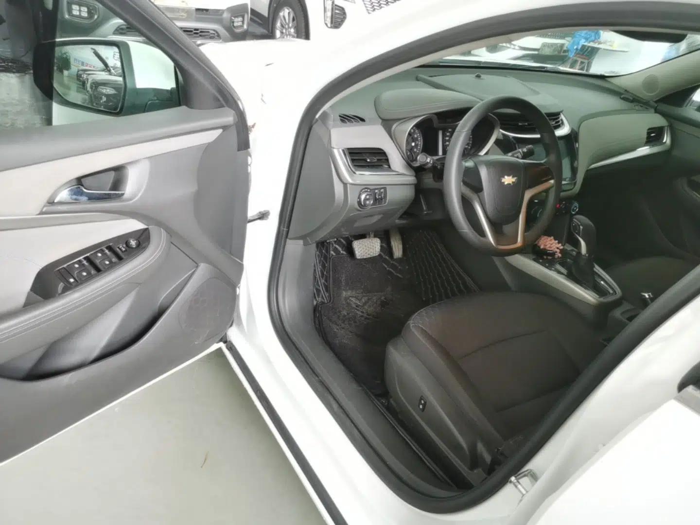 Chevrolet Malibu 2017 1.5T Automatic Comfort Edition — миниатюра 18