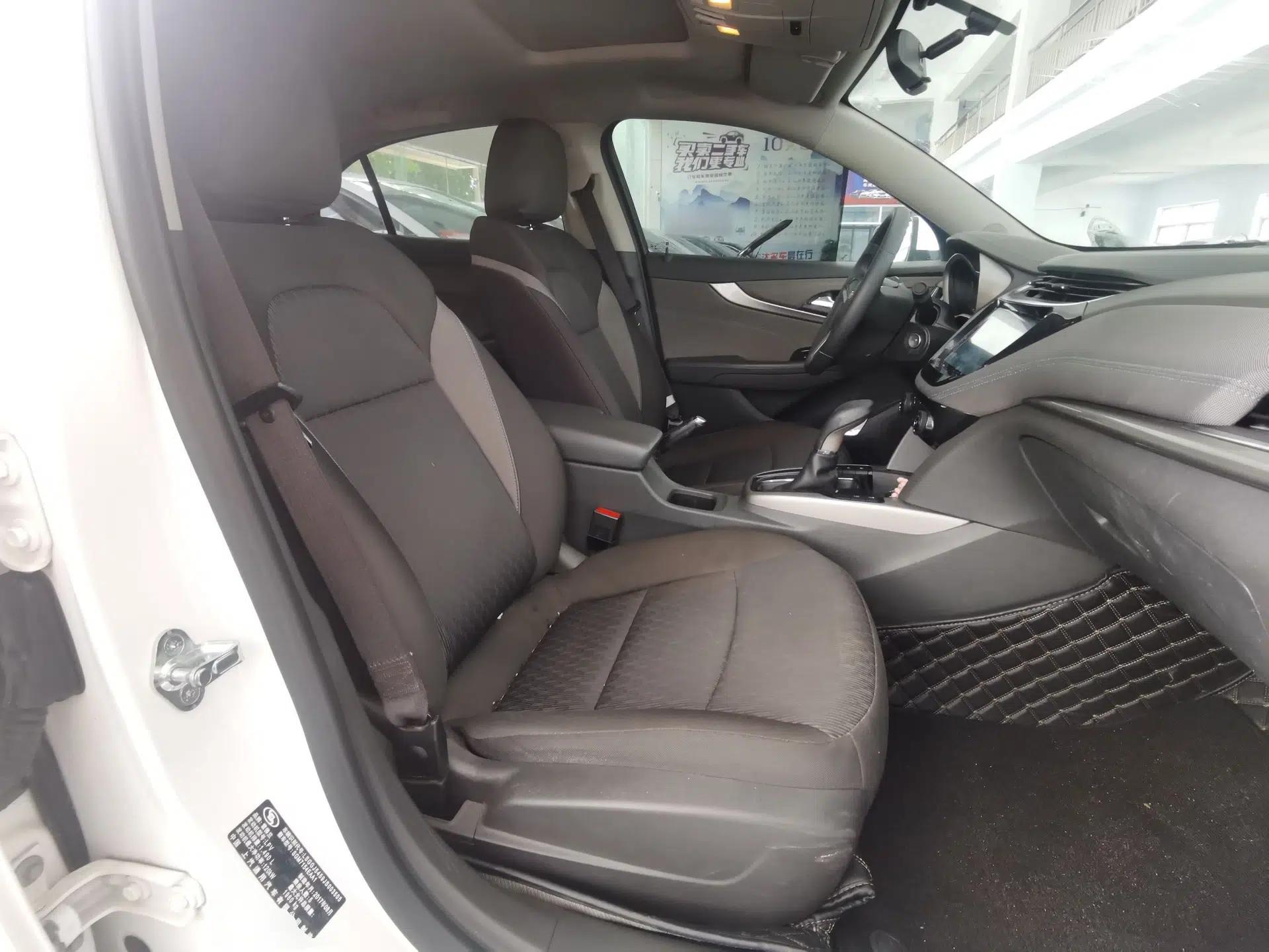 Chevrolet Malibu 2017 1.5T Automatic Comfort Edition — миниатюра 19
