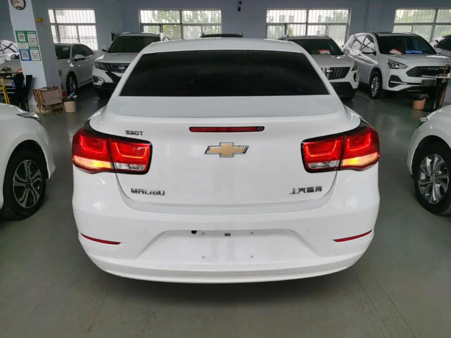 Chevrolet Malibu 2017 1.5T Automatic Comfort Edition — миниатюра 5