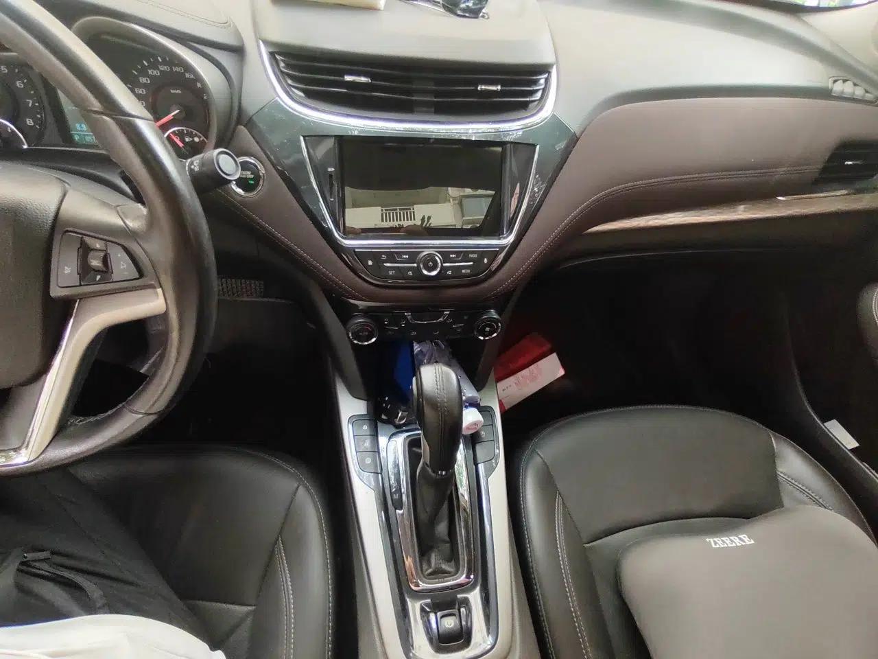 Chevrolet Malibu 2018 530T Automatic Luxury Edition — миниатюра 13