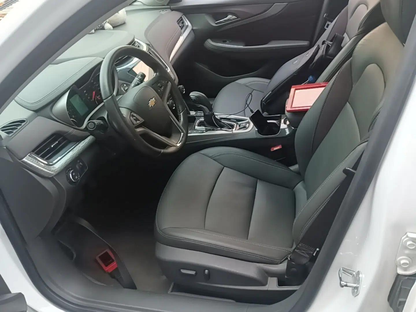 Chevrolet Malibu 2018 530T Automatic Luxury Edition — миниатюра 17