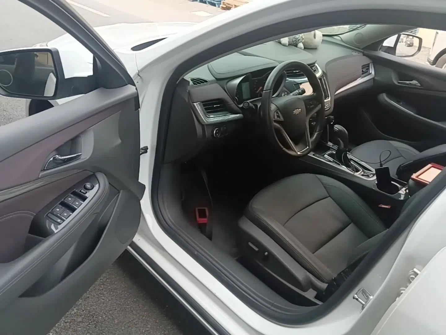 Chevrolet Malibu 2018 530T Automatic Luxury Edition — миниатюра 18