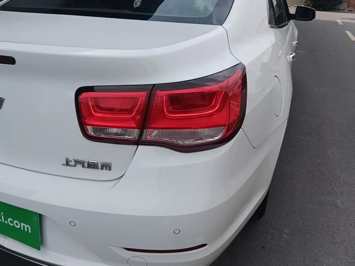 Chevrolet Malibu 2018 530T Automatic Luxury Edition — миниатюра 9