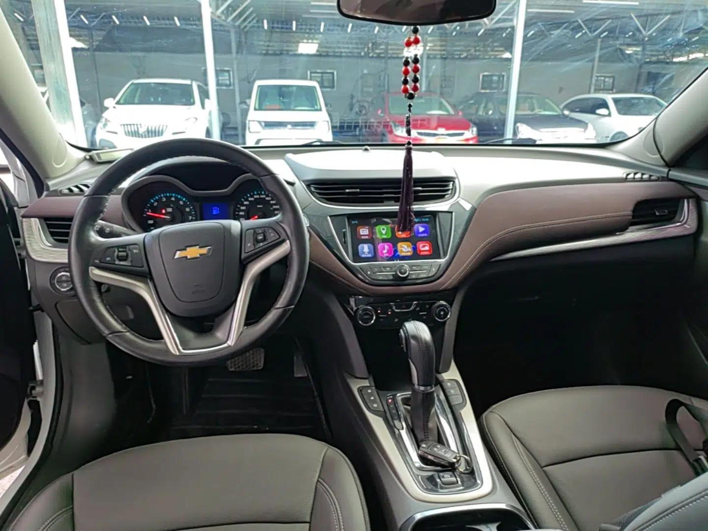 Chevrolet Malibu 2018 530T Automatic Luxury Edition — миниатюра 12