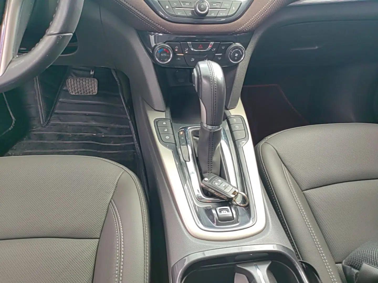 Chevrolet Malibu 2018 530T Automatic Luxury Edition — миниатюра 16