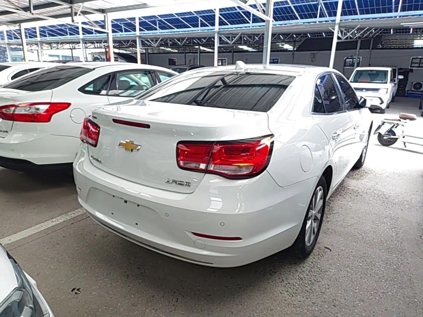 Chevrolet Malibu 2018 530T Automatic Luxury Edition — миниатюра 6