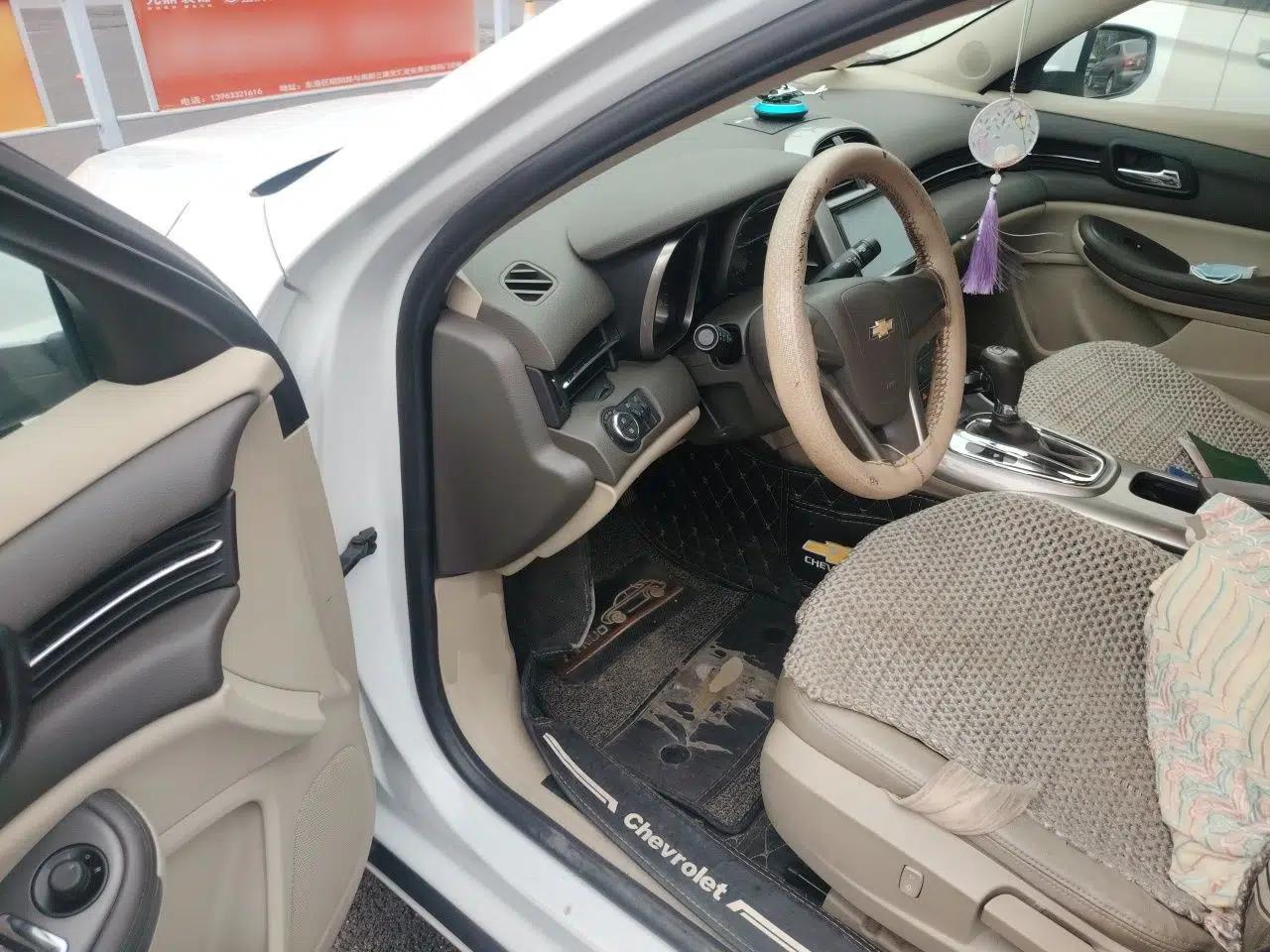 Chevrolet Malibu 2014 2.0L Automatic Comfort Edition — миниатюра 16