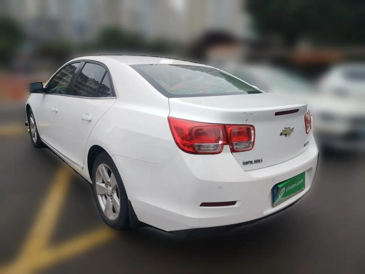 Chevrolet Malibu 2014 2.0L Automatic Comfort Edition — миниатюра 4