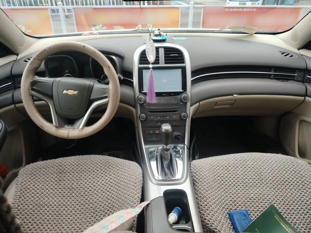 Chevrolet Malibu 2014 2.0L Automatic Comfort Edition — миниатюра 9