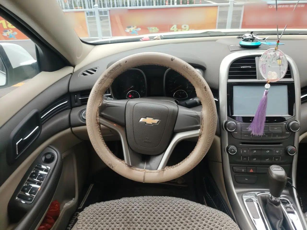 Chevrolet Malibu 2014 2.0L Automatic Comfort Edition — миниатюра 10