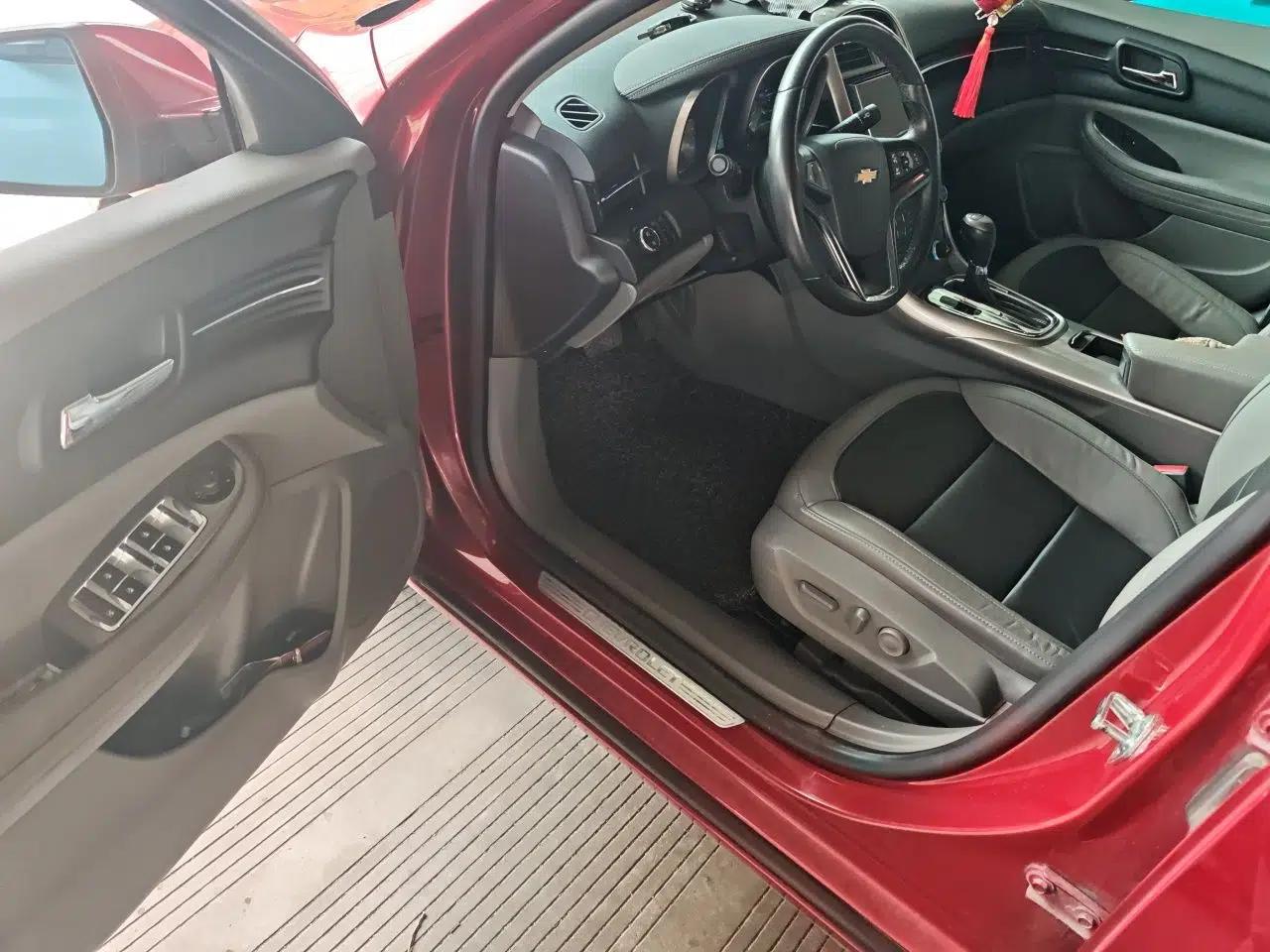 Chevrolet Malibu 2013 2.0L Automatic Luxury Edition — миниатюра 16