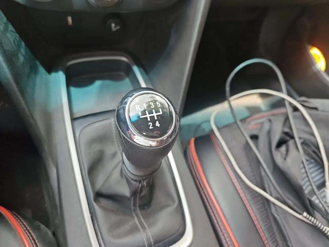Chevrolet Cavalier 2018 320 Manual Xinyue Edition — миниатюра 14