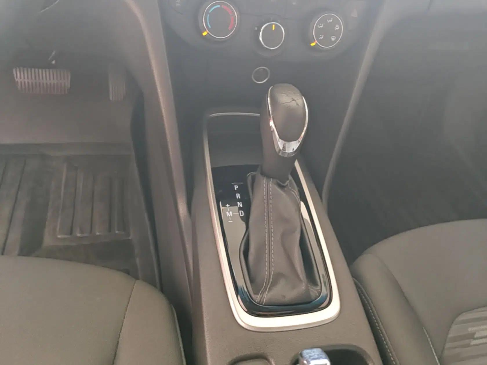 Chevrolet Cavalier 2019 320 Automatic Enjoyment with Sunroof — миниатюра 16