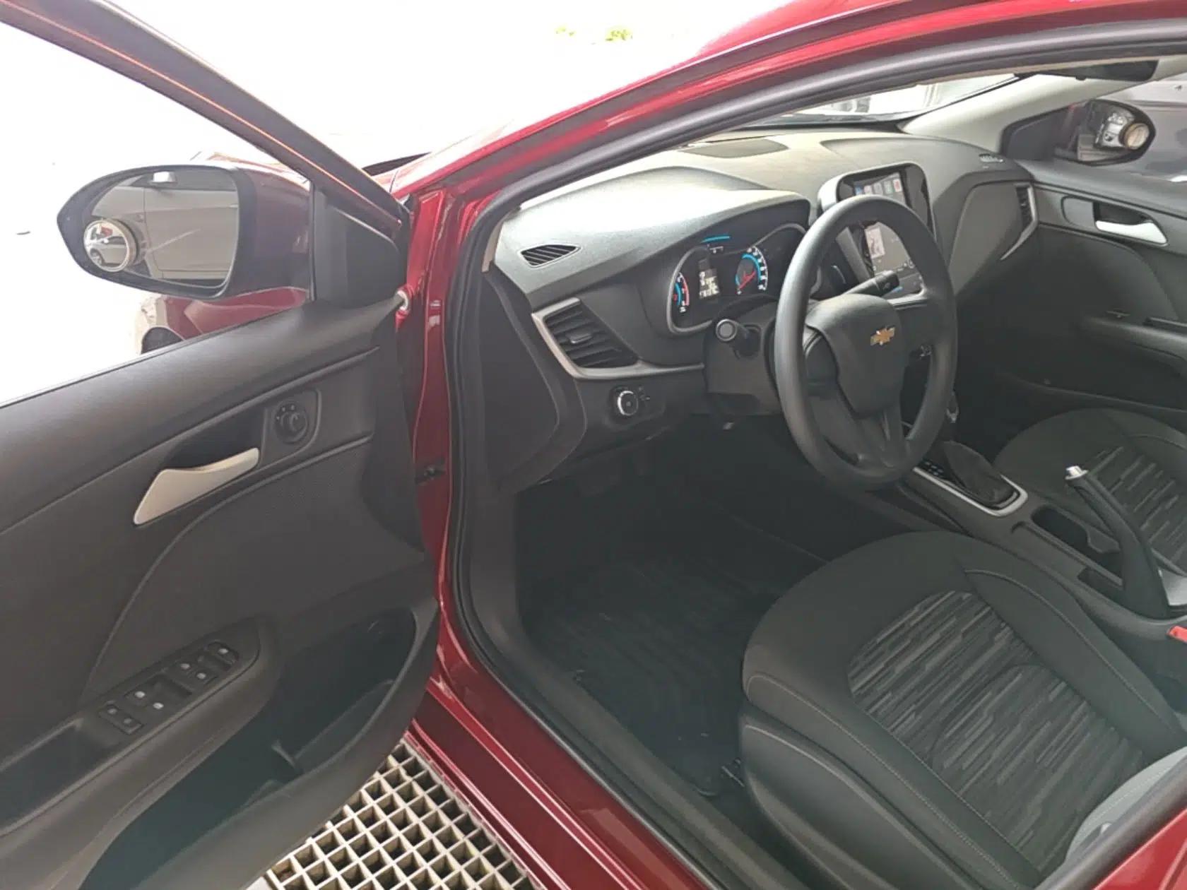 Chevrolet Cavalier 2019 320 Automatic Enjoyment with Sunroof — миниатюра 18