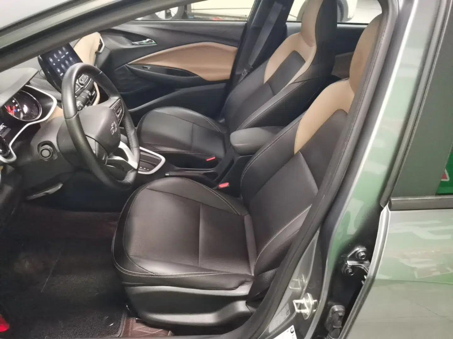 Chevrolet Cavalier 2020 Redline 325T Automatic Xinyao Edition — миниатюра 17
