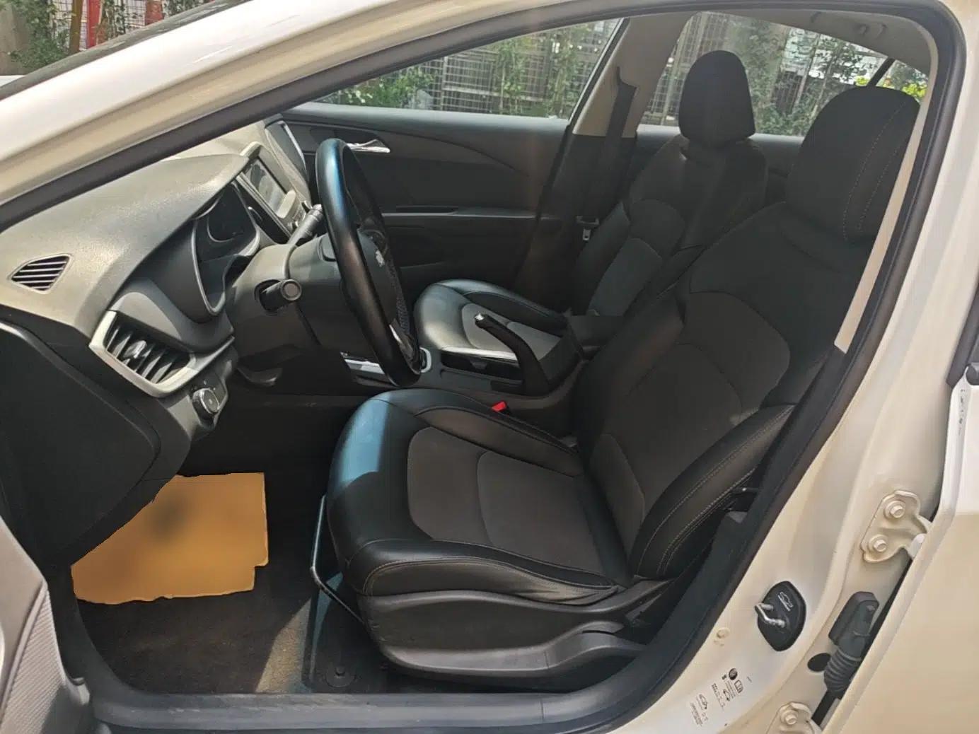 Chevrolet Cavalier 2019 320 Automatic Xinyue Edition — миниатюра 17