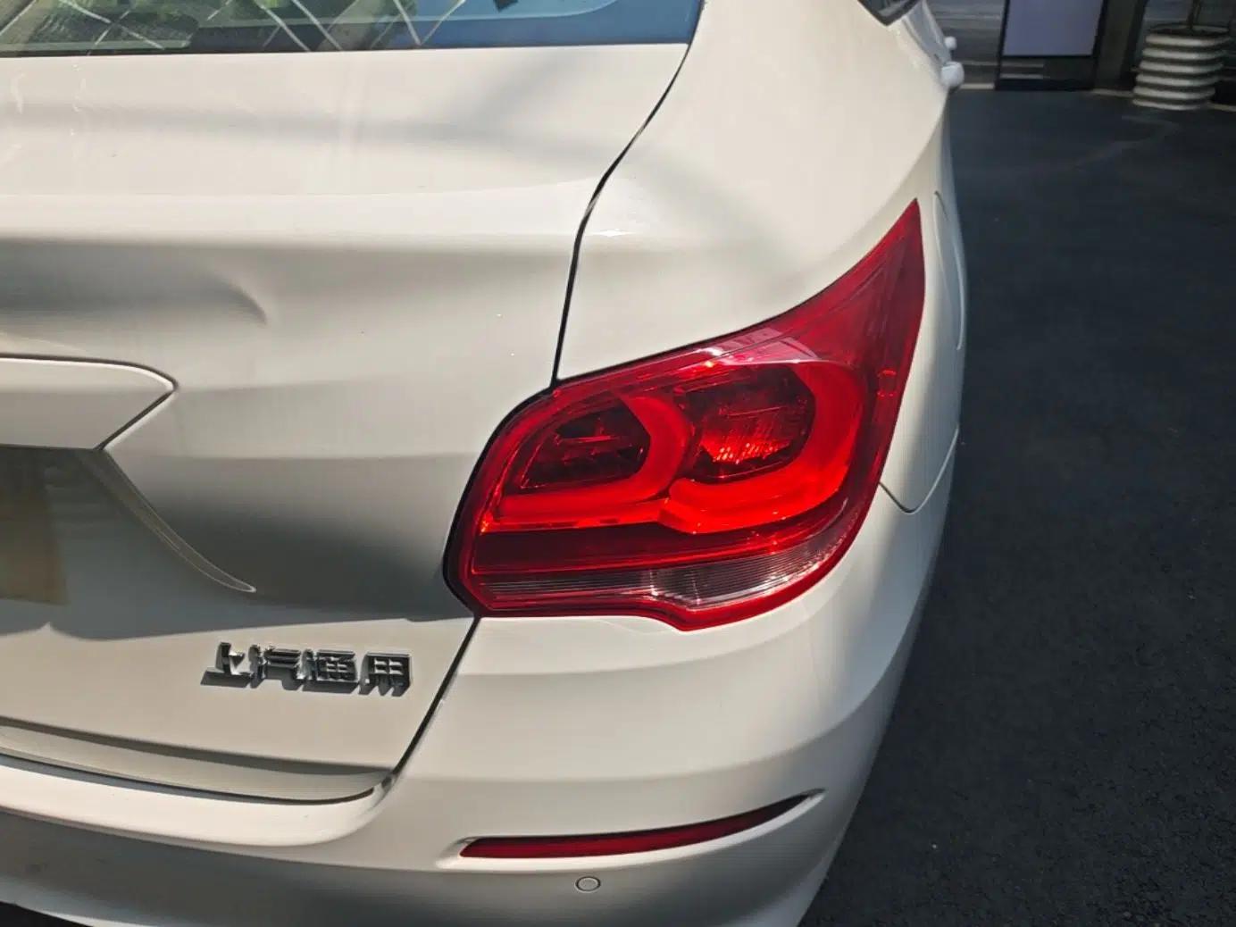 Chevrolet Cavalier 2019 320 Automatic Xinyue Edition — миниатюра 9
