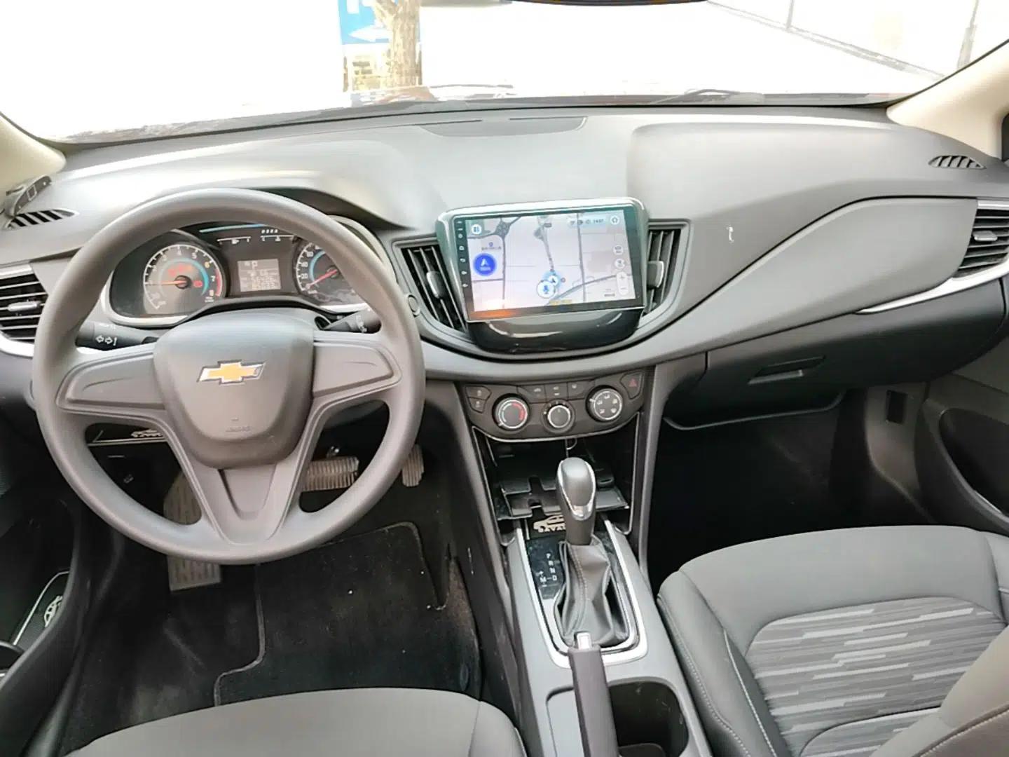 Chevrolet Cavalier 2019 320 Automatic Enjoyment with Sunroof — миниатюра 12
