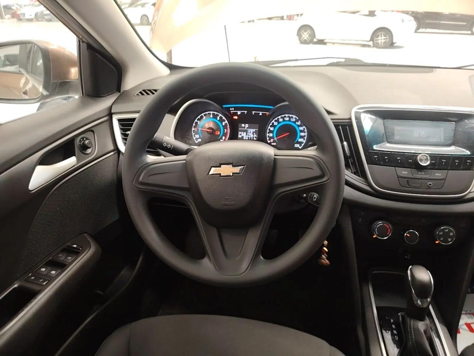 Chevrolet Cavalier 2019 320 Automatic Enjoyment with Sunroof — миниатюра 13