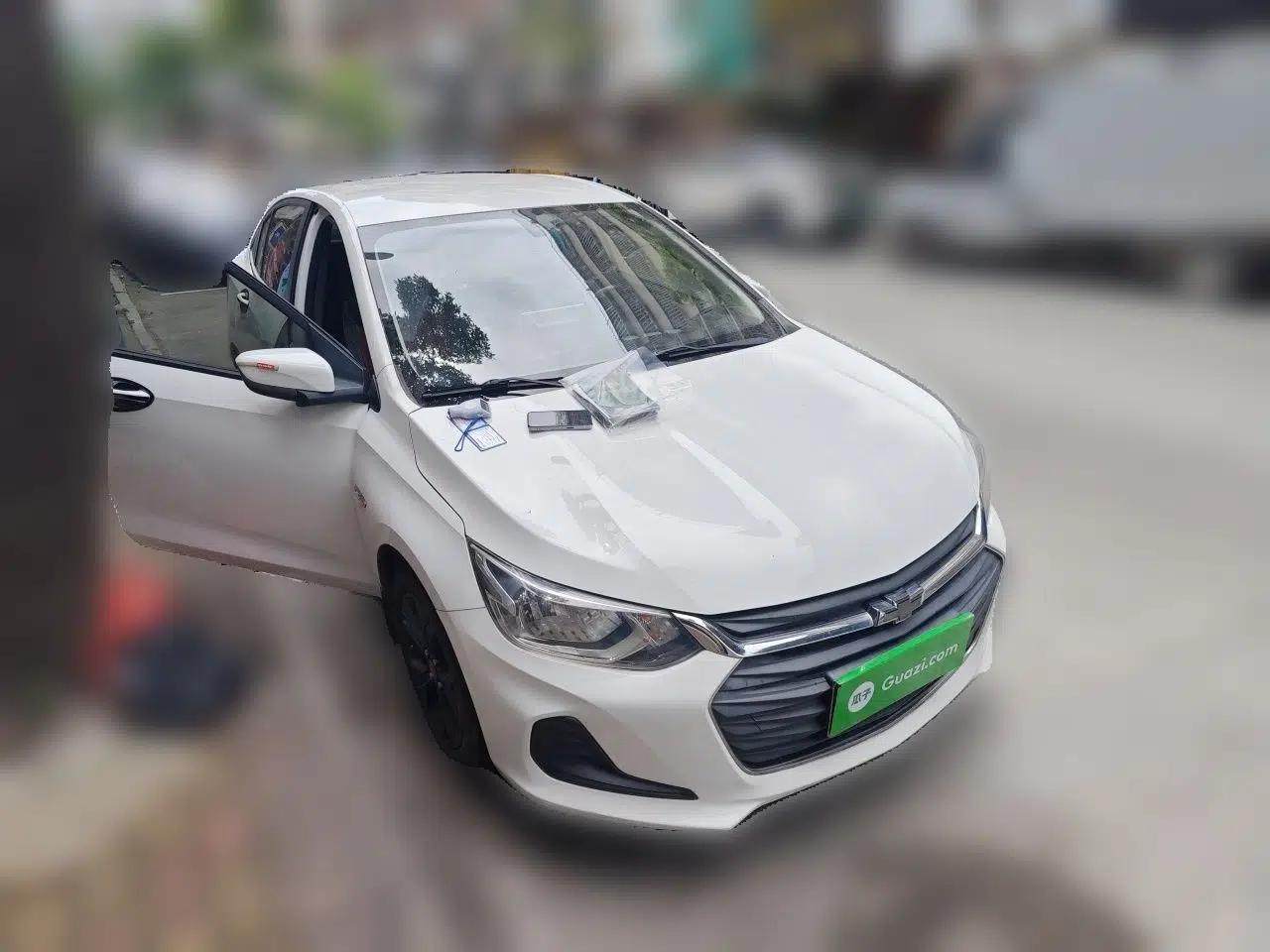 Chevrolet Cavalier 2020 325T Automatic Enjoyment Edition — миниатюра 3