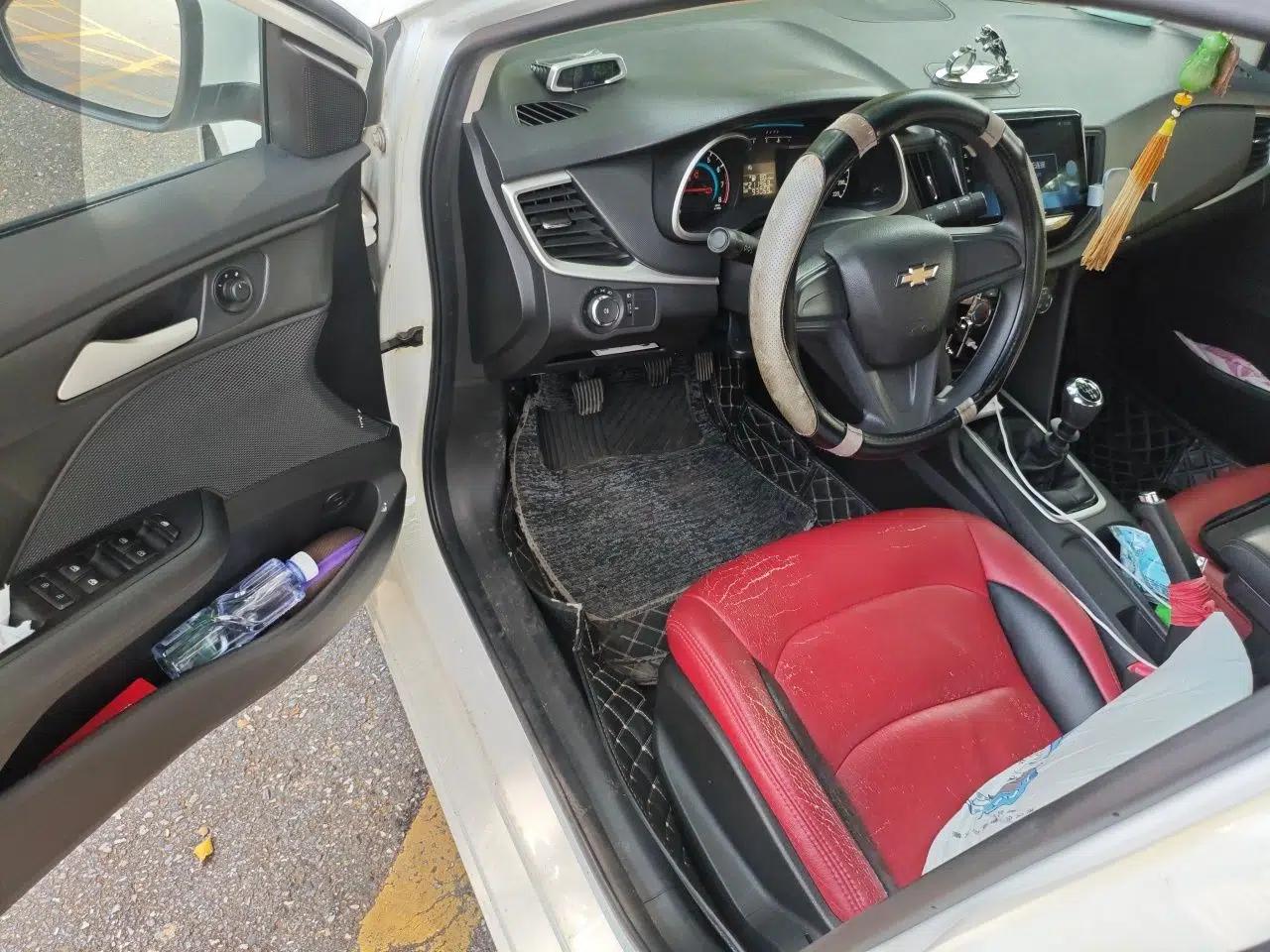 Chevrolet Cavalier 2016 1.5L Manual Enjoyment Edition — миниатюра 16