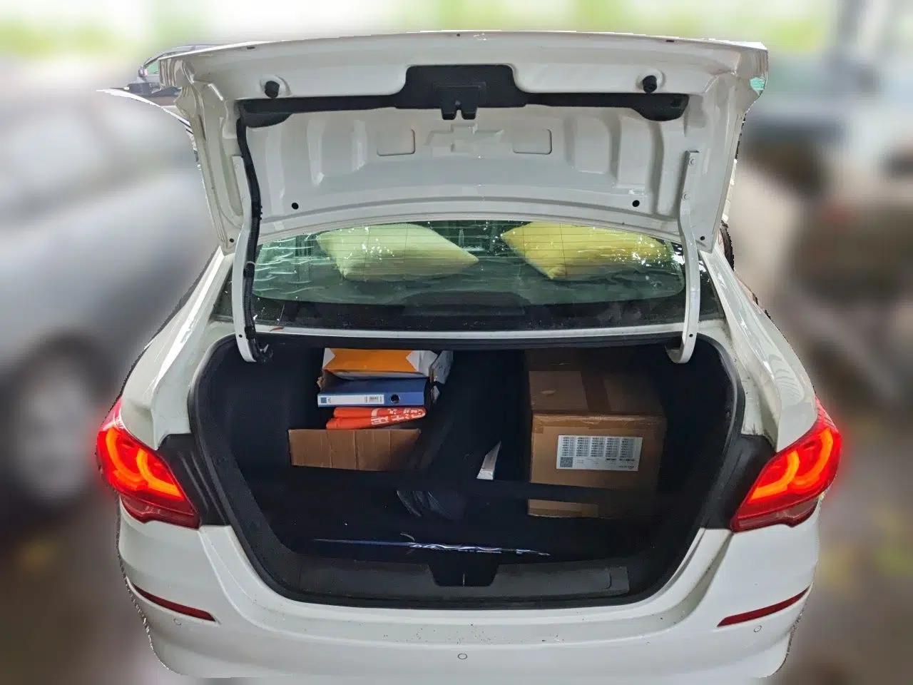 Chevrolet Cavalier 2019 320 Automatic Xinyue Edition — миниатюра 23