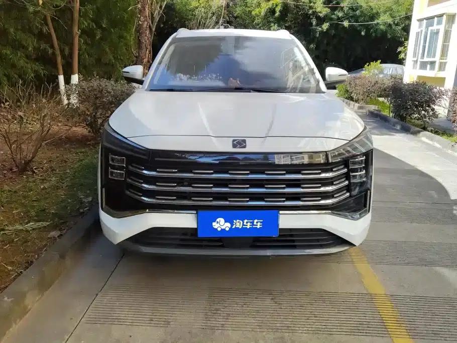 Sihao X8 PLUS 2023 1.5TGDI DCT Smart Edition 7-seater — миниатюра 2