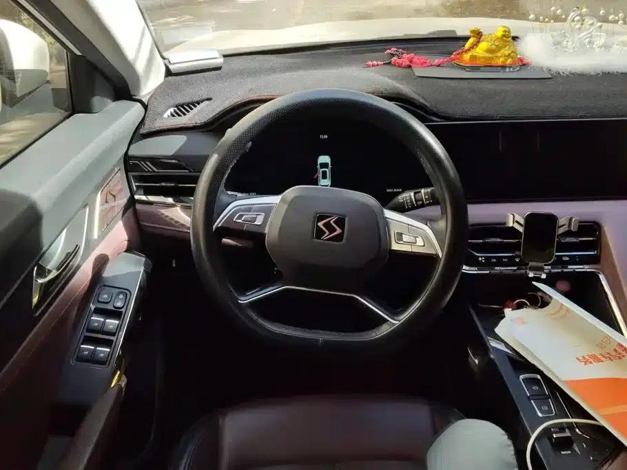 Sihao X8 PLUS 2023 1.5TGDI DCT Smart Edition 7-seater — миниатюра 15