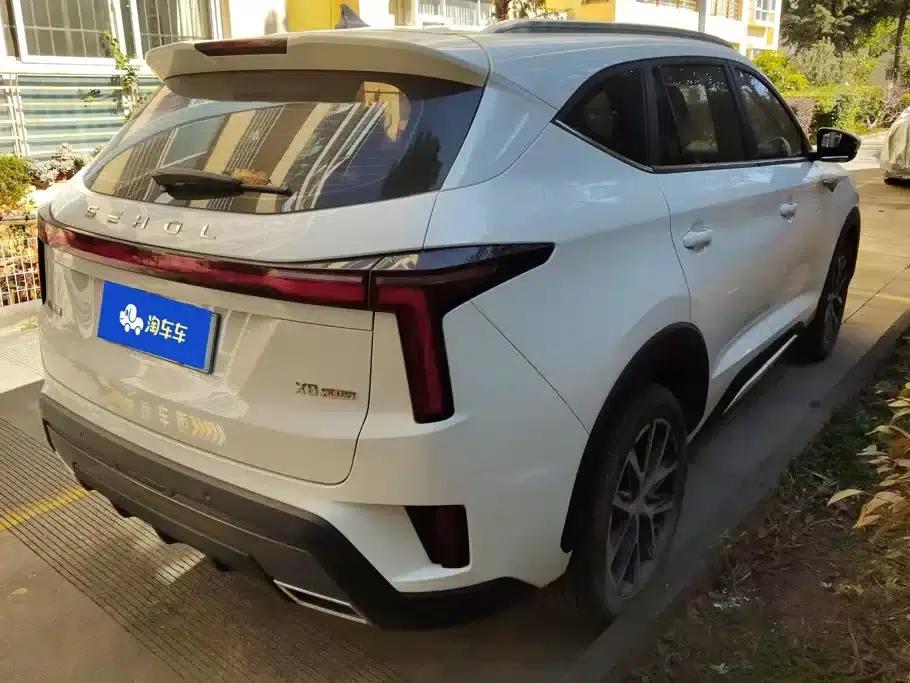 Sihao X8 PLUS 2023 1.5TGDI DCT Smart Edition 7-seater — миниатюра 3