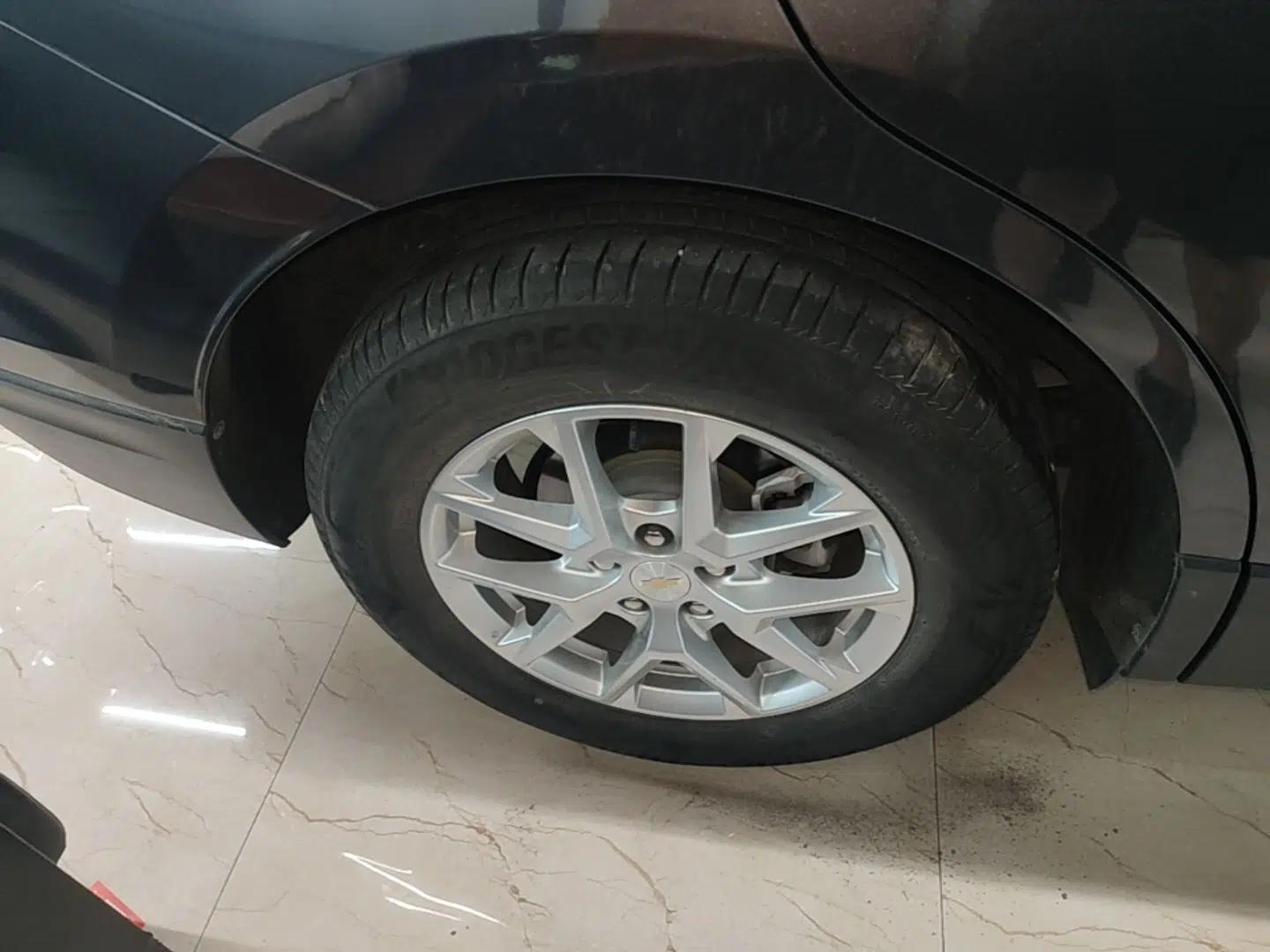 Chevrolet Equinox 2021 535T Chijie Edition — миниатюра 11