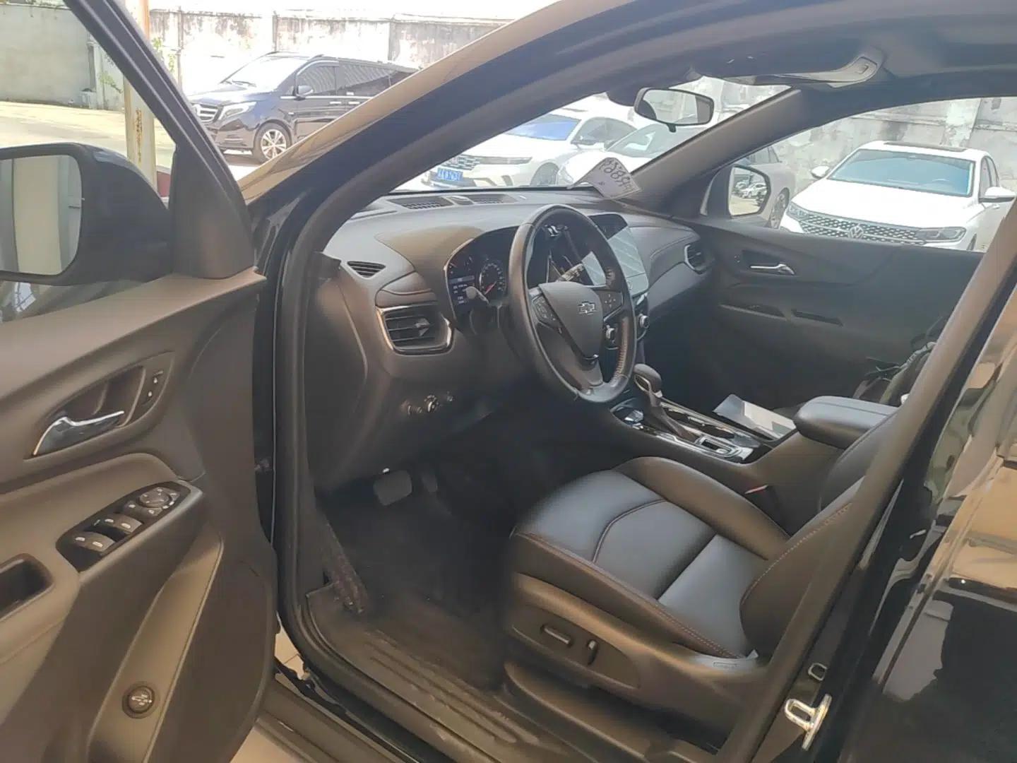 Chevrolet Equinox 2022 Mild Hybrid 550T RS Smart Boundary-Setting Edition — миниатюра 18