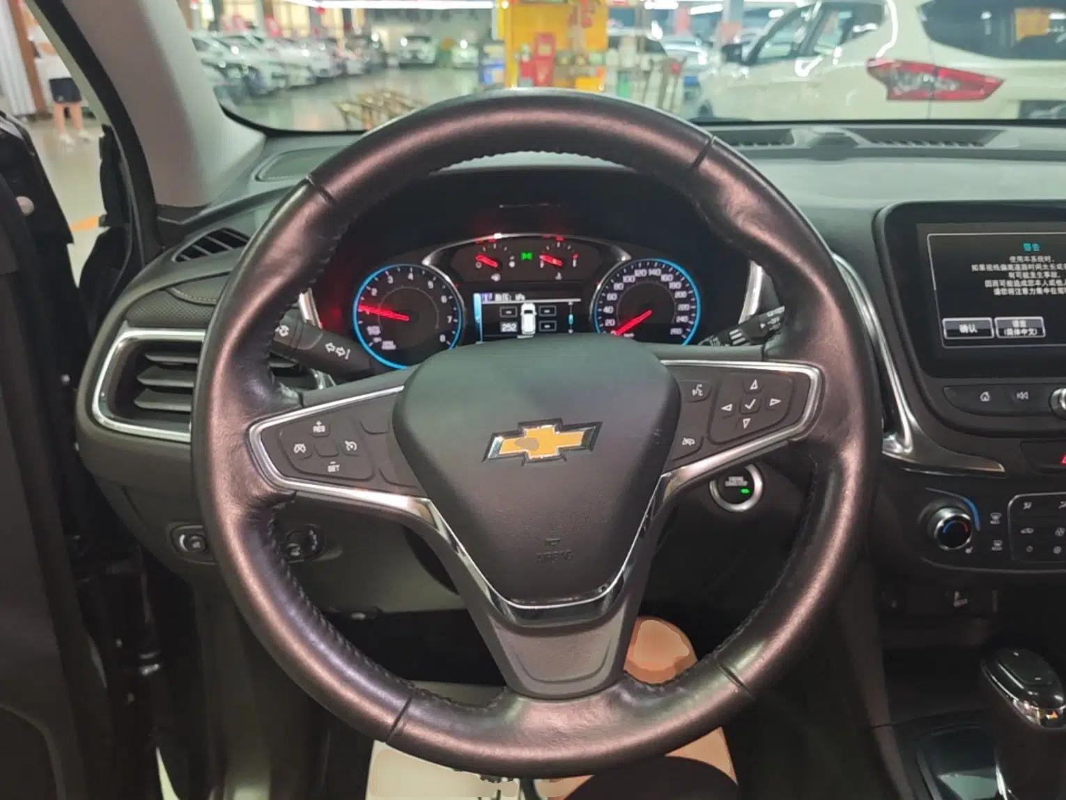 Chevrolet Equinox 2018 535T Automatic YuJie Edition — миниатюра 13