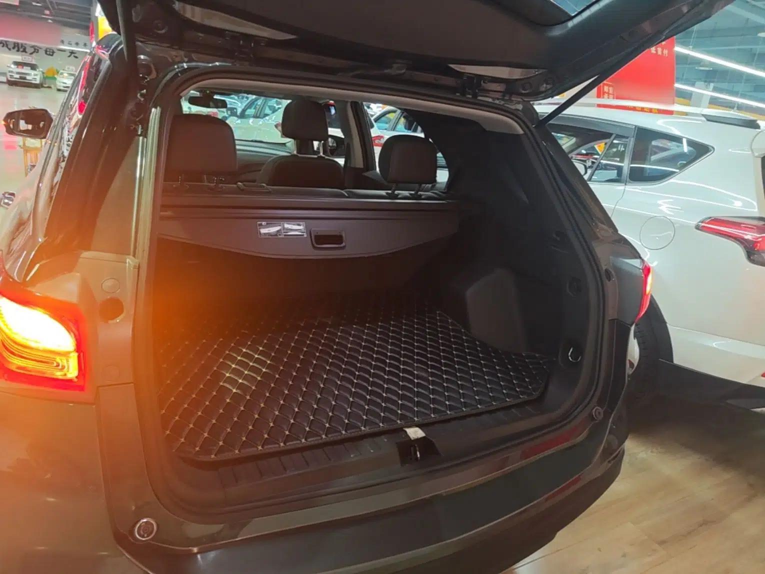 Chevrolet Equinox 2018 535T Automatic YuJie Edition — миниатюра 22