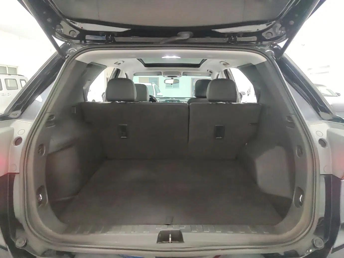 Chevrolet Equinox 2019 535T Automatic Chijie Edition China VI — миниатюра 22