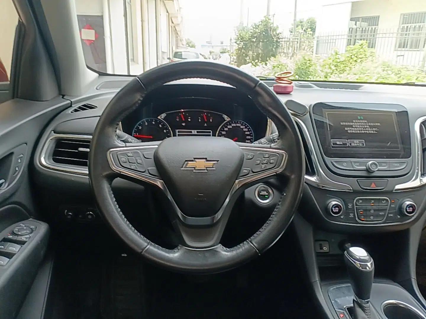 Chevrolet Equinox 2017 535T Automatic YuJie Edition — миниатюра 13