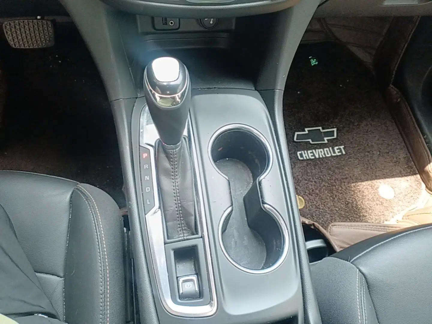 Chevrolet Equinox 2017 535T Automatic YuJie Edition — миниатюра 16