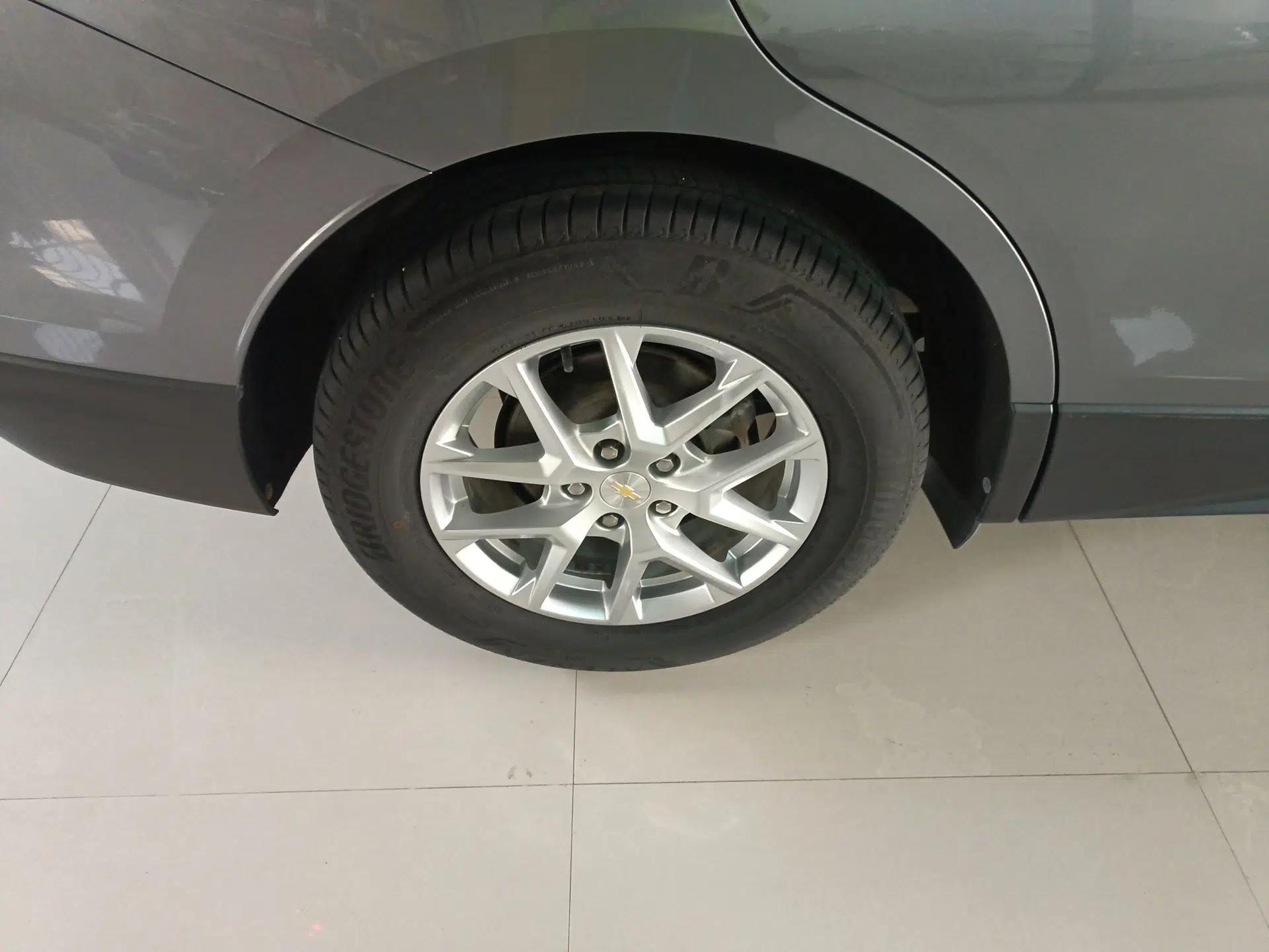 Chevrolet Equinox 2021 535T Yujie Edition — миниатюра 11
