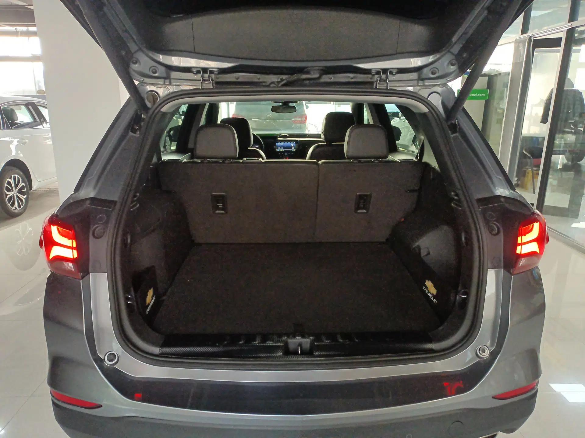 Chevrolet Equinox 2021 535T Yujie Edition — миниатюра 19