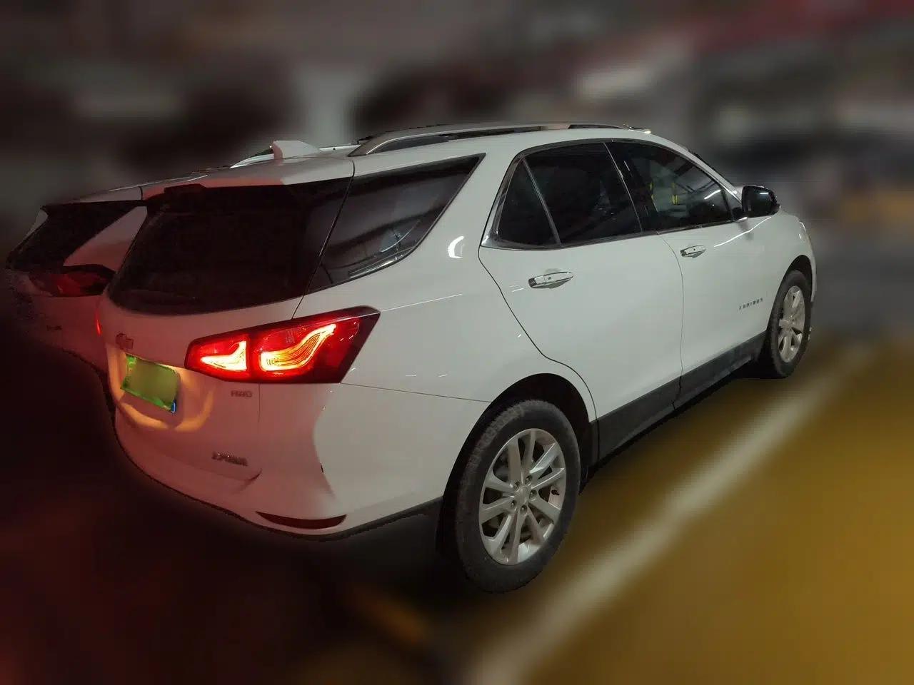 Chevrolet Equinox 2018 550T Automatic All-Wheel-Drive Boundary Edition — миниатюра 6
