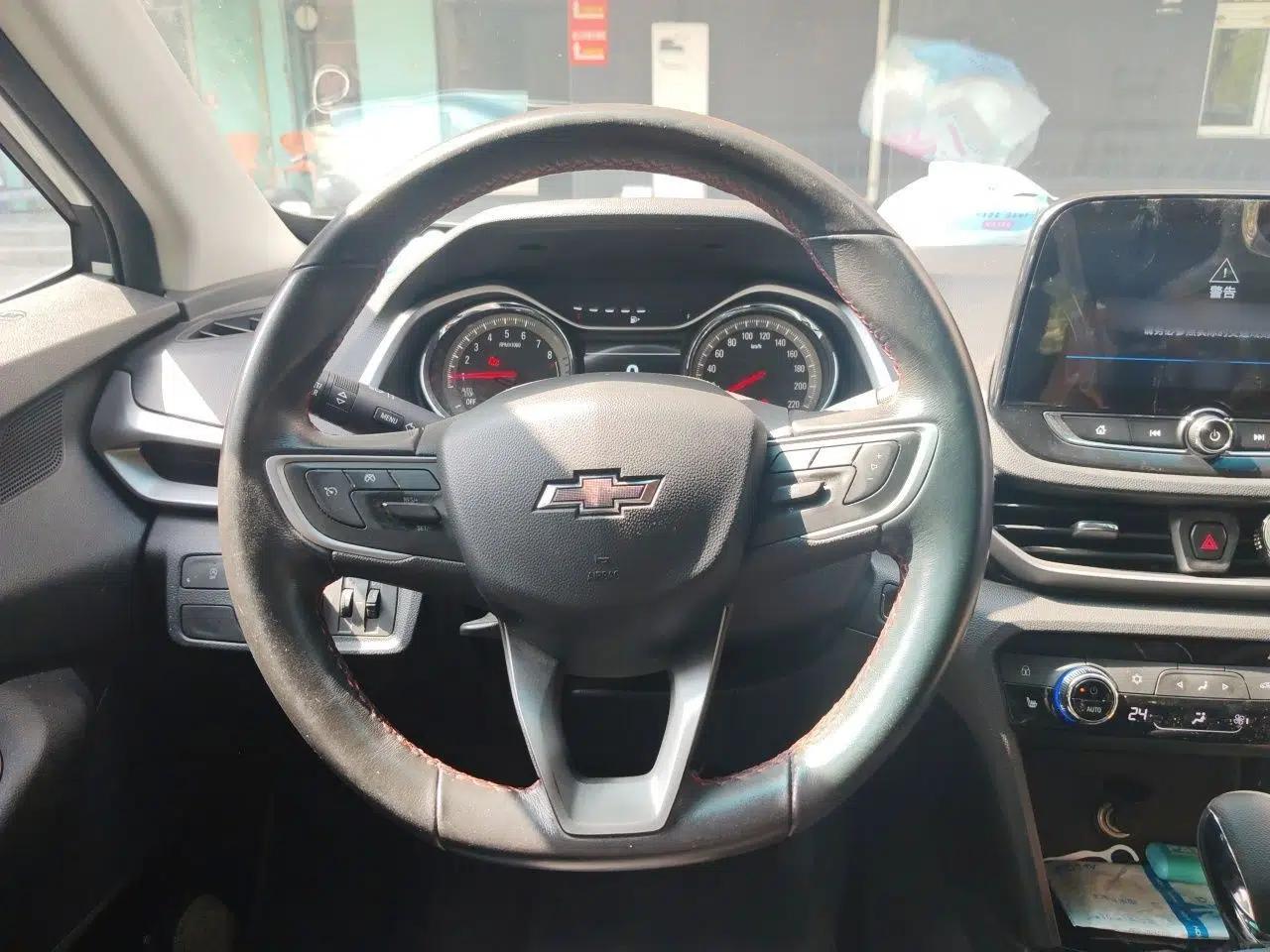 Chevrolet Orlando 2018 Redline 530T Automatic Zhaoxiang Edition (5+2 Seating) – China V Standard — миниатюра 10