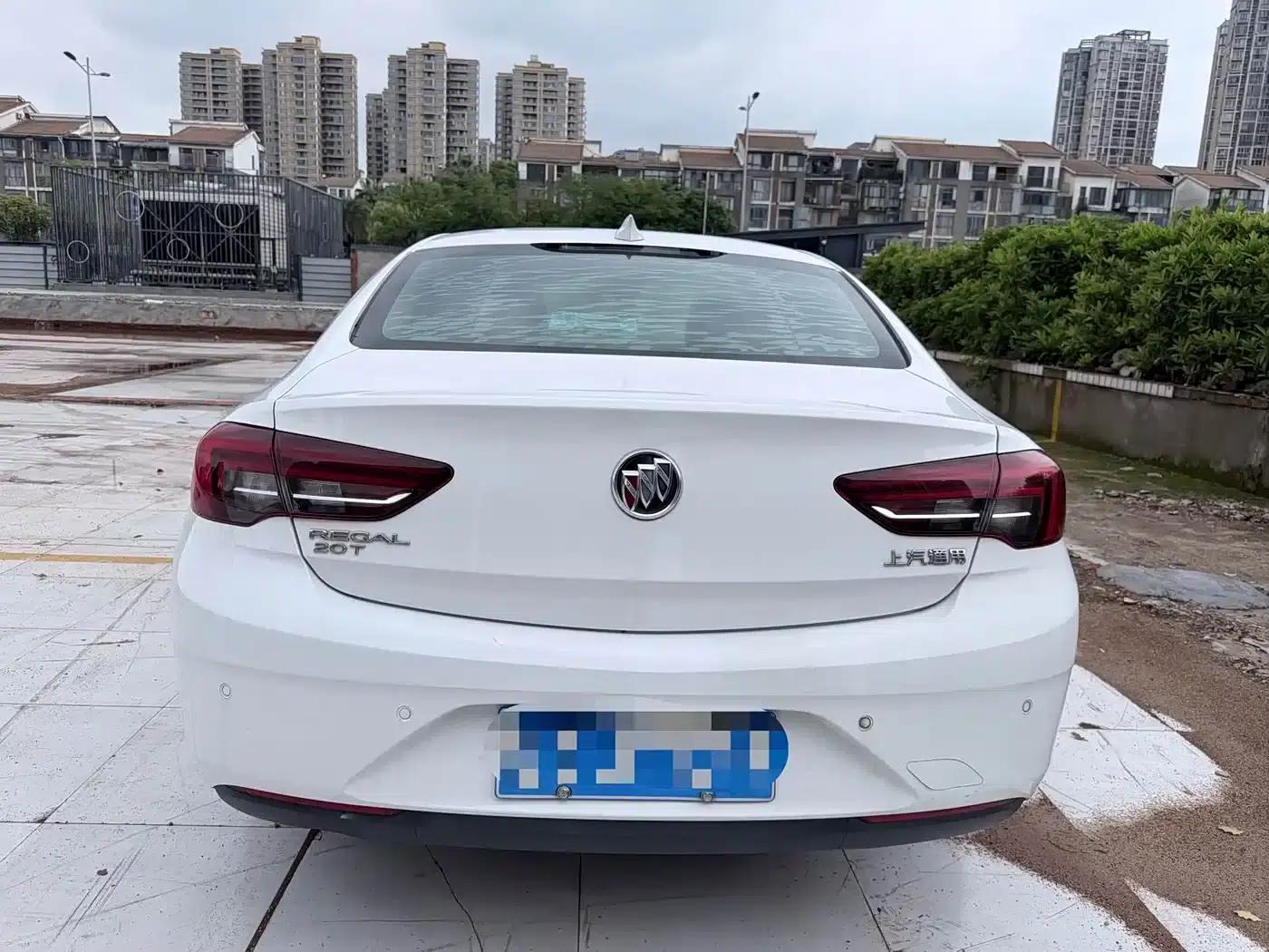 Buick Regal 2017 20T Elite — миниатюра 8