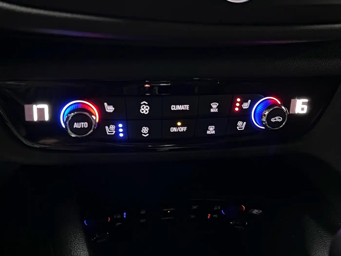 Buick Regal 2017 28T Premium — миниатюра 28
