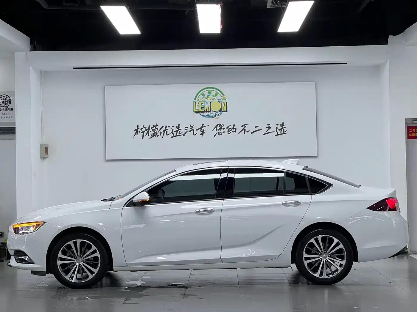 Buick Regal 2017 28T Premium — миниатюра 4